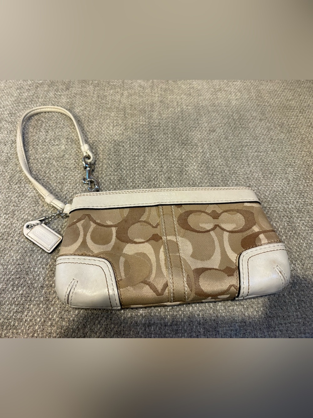 Vintage COACH Classic Signature Jacquard Wristlet w/Hangtag & Leather Trim